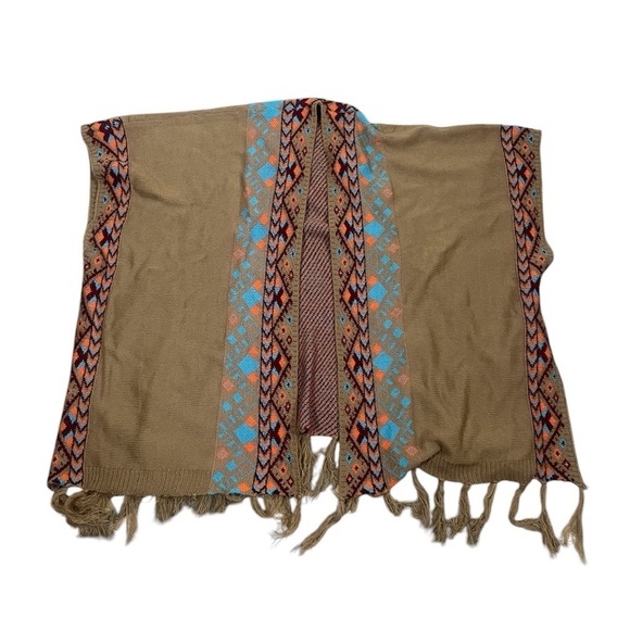 Cactus Patterned Poncho with Fringe Size L/XL - Picture 3 of 7